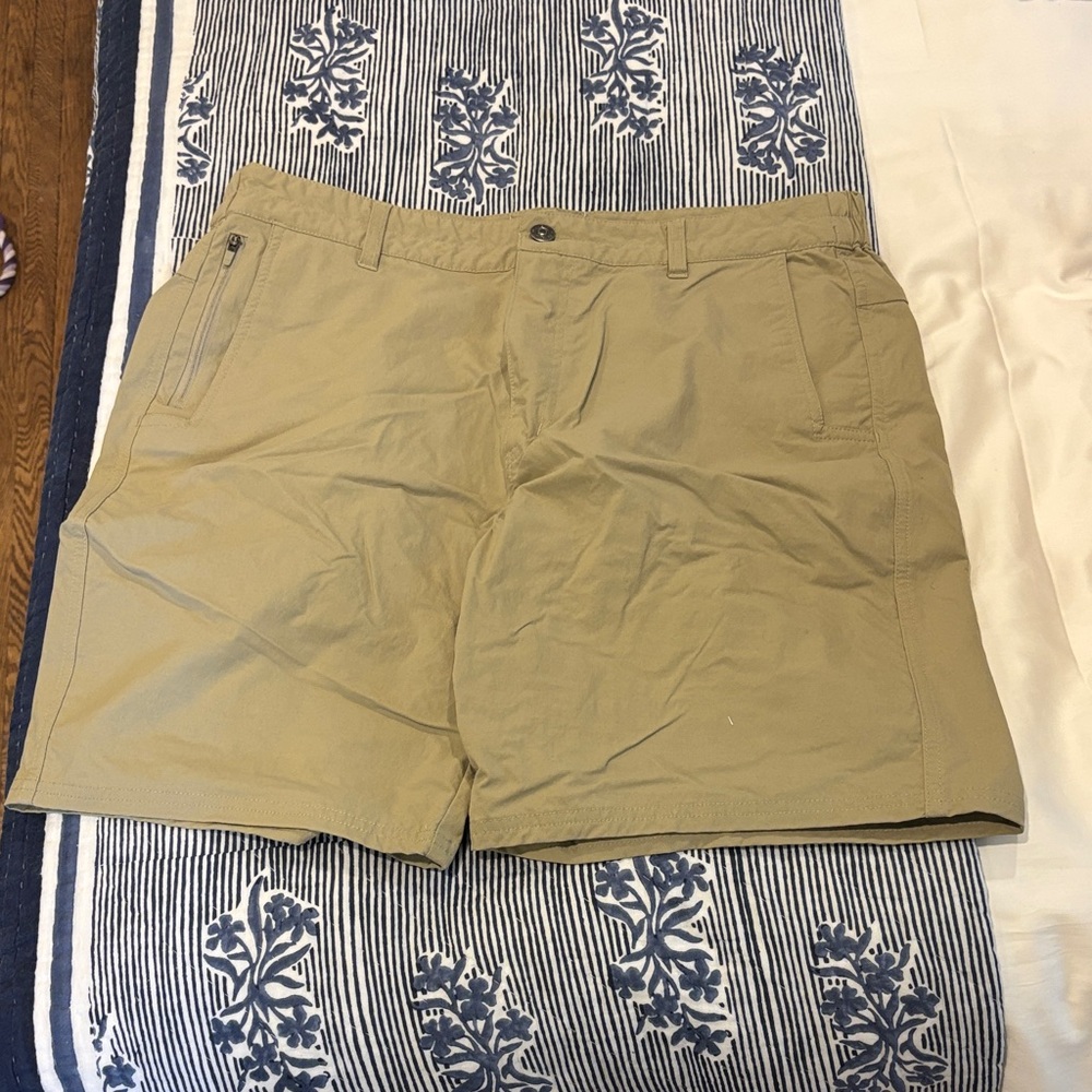 Men's duck camp Tan Shorts - perfect for safari